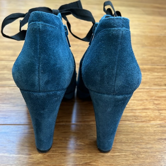 BODEN Booties Navy Lace Up/Side Zip Platform sz 38 - Picture 3 of 7